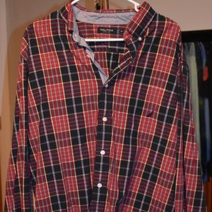 Men's Size XL Red Plaid Nautica Button-down